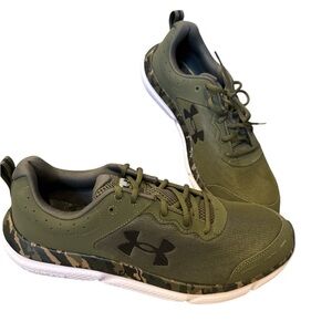 Under Armour Men’s shoes